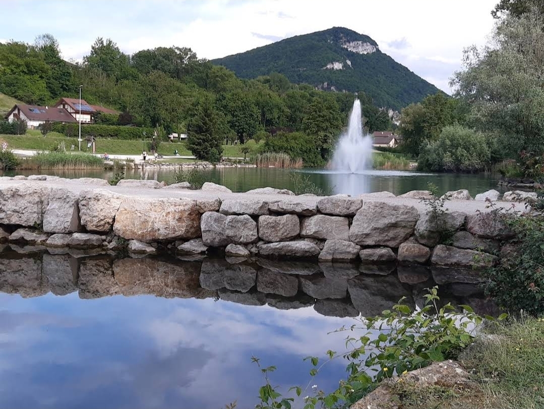 Le lac du Tornet et la montagne